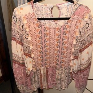 American eagle, Floral Bohemian Blouse - Pink and Cream